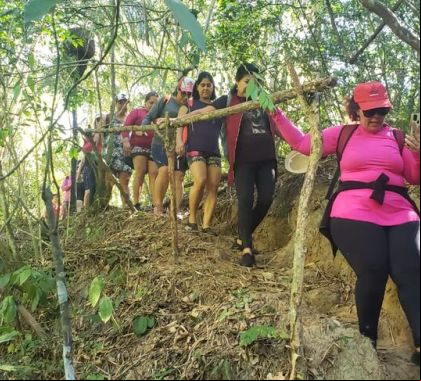 SEMA de Bonito leva profissionais da educação para visita ao Parque da Serra da Bodoquena